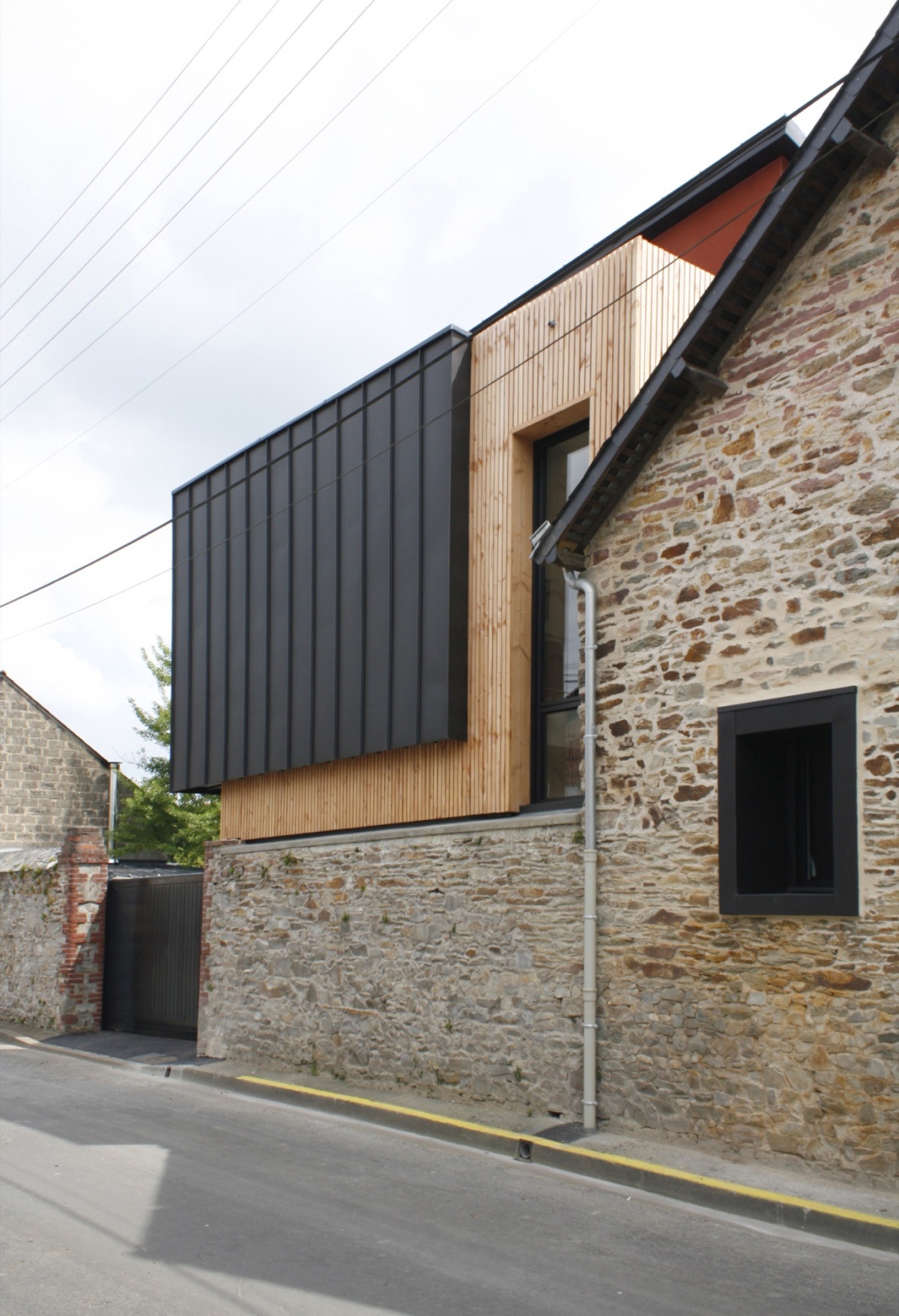 Extension et rénovation d'un vieux garage pierre