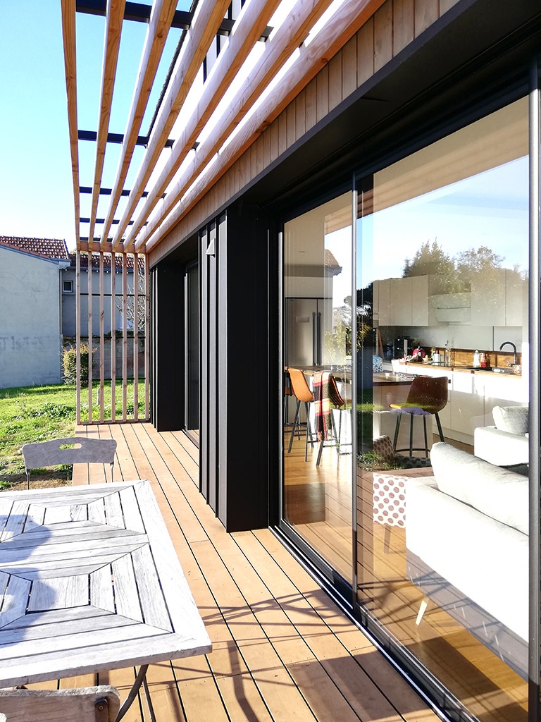 Conception d'une maison individuelle : maison-neuve-la-baule-C-terrasse01-1024