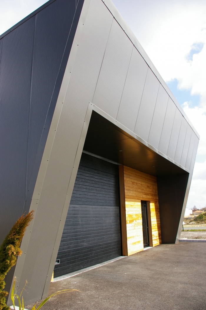 Construction d'un entrepôt et bureaux : 41-002